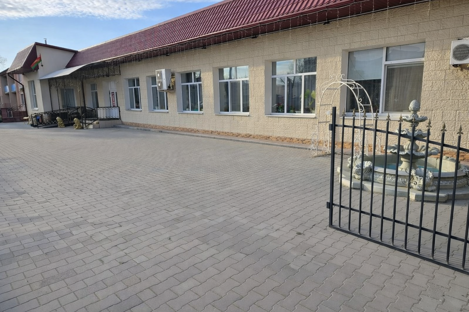 Столовая на Сновской, главный зал 2